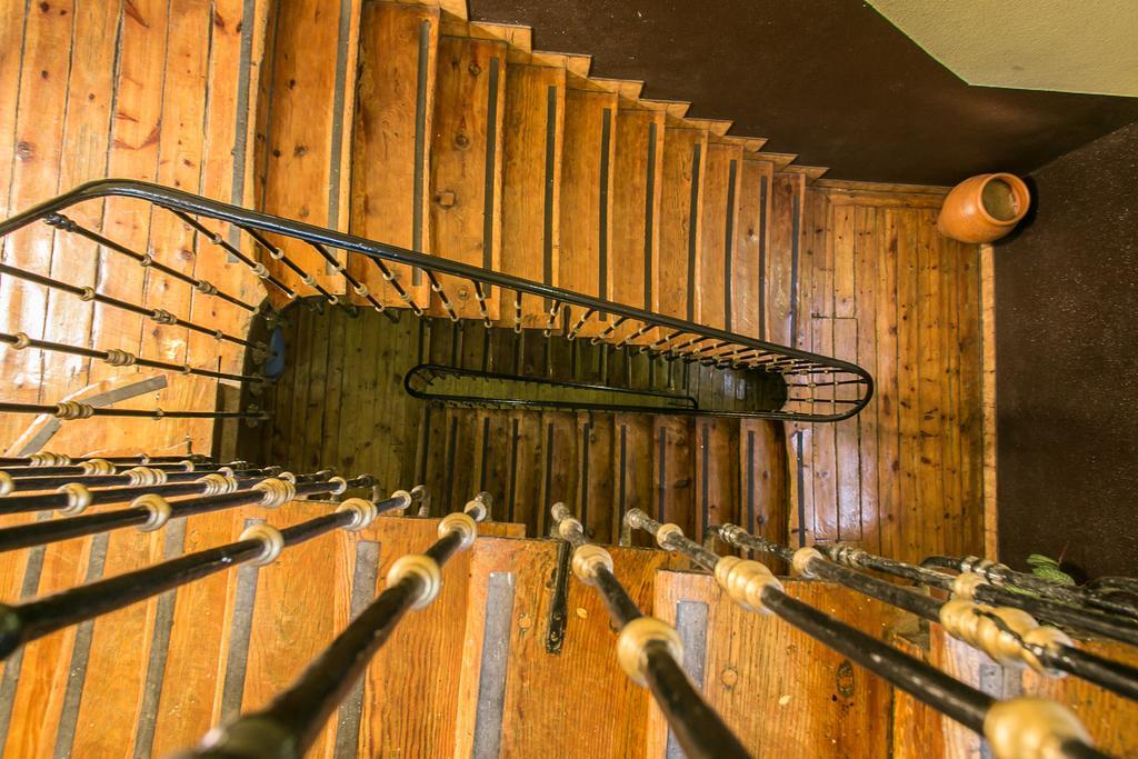 Hostal Abaaly Madrid Eksteriør billede